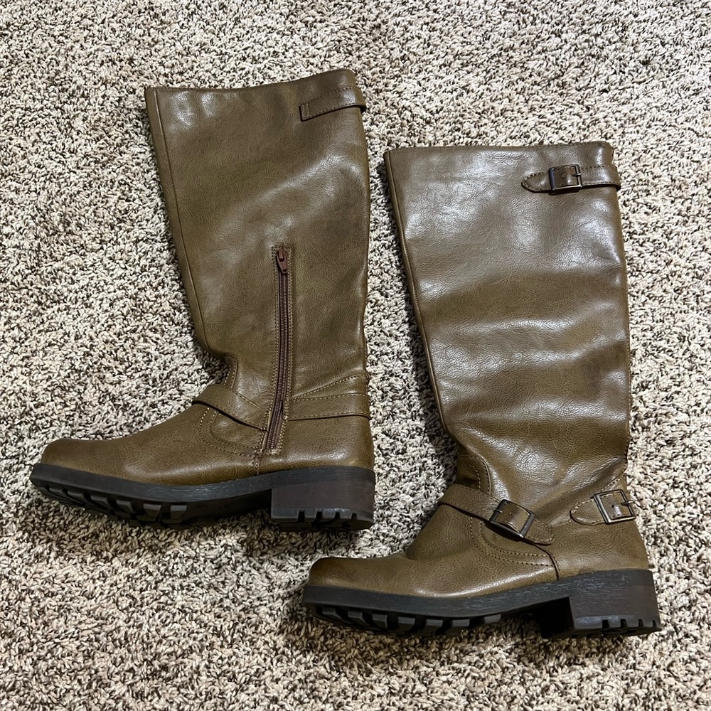Brown knee high boots size 8.5